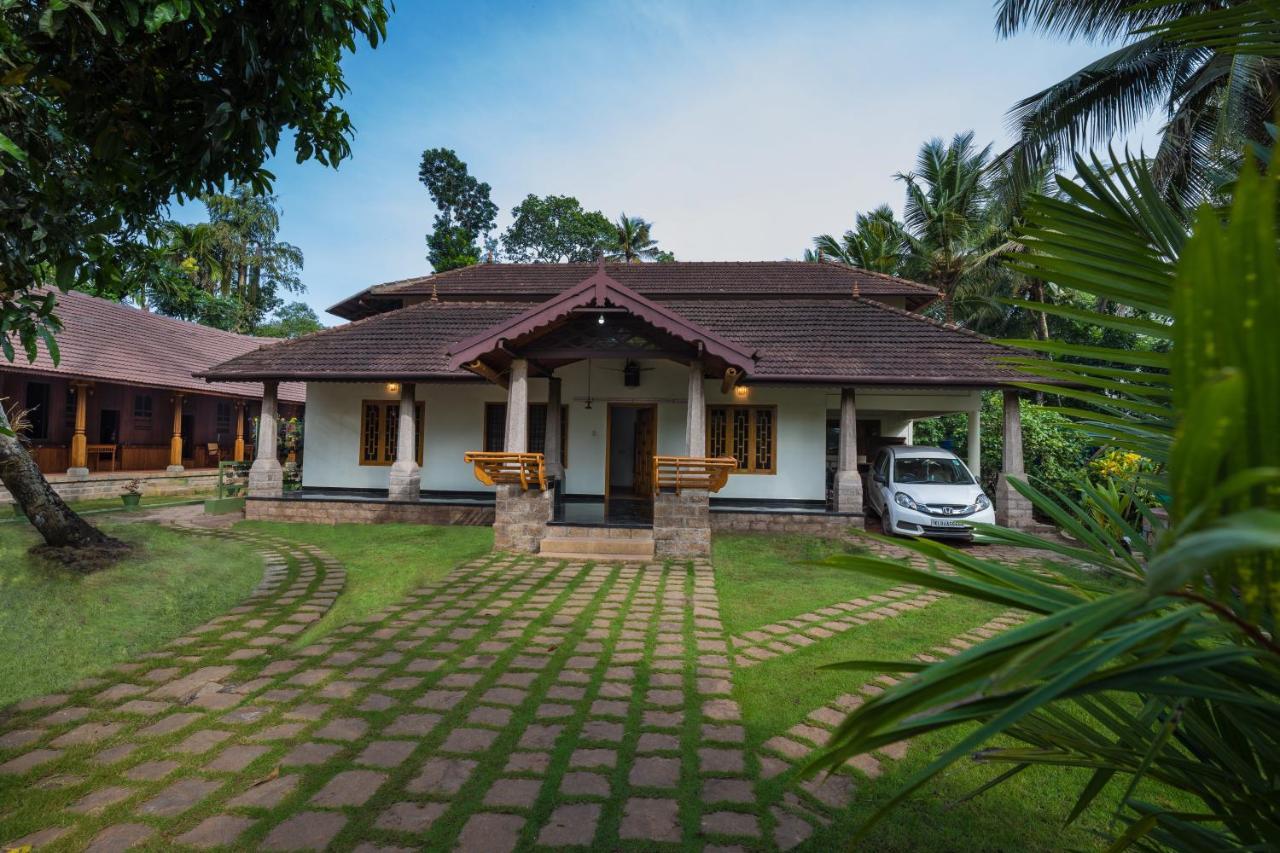 Kuttichira Heritage Home Alappuzha ภายนอก รูปภาพ